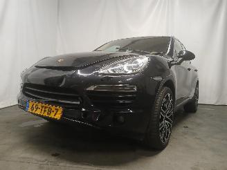 Damaged car Porsche Cayenne Cayenne II (92A) SUV 3.0 D V6 24V (MCR.C(Euro 5)) [180kW]  (06-2011/05=
-2018) 2012/1