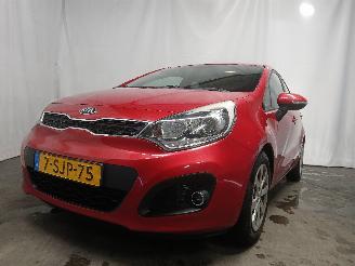 Avarii autoturisme Kia Rio Rio III (UB) Hatchback 1.2 CVVT 16V (G4LA5) [63kW]  (09-2011/12-2017) 2013/10
