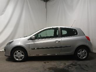 Renault Clio Clio III (BR/CR) Hatchback 1.4 16V (K4J-780) [72kW]  (06-2005/12-2012)= picture 4