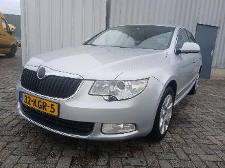 Avarii autoturisme Skoda Superb Superb (3TAA) Hatchback 1.8 TSI 16V (BZB) [118kW]  (03-2008/05-2015) 2009/11