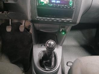 Volkswagen Caddy Caddy III (2KA,2KH,2CA,2CH) Van 1.6 TDI 16V (CAYE) [55kW]  (08-2010/05=
-2015) picture 18