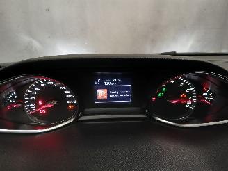 Peugeot 308 308 (L3/L8/LB/LH/LP) Hatchback 5-drs 1.6 16V THP (EP6CDT(5FA)) [92kW] =
 (09-2013/06-2021) picture 13