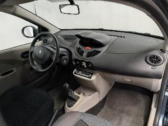 Renault Twingo Twingo II (CN) Hatchback 3-drs 1.2 (D7F-800(Euro 4)) [43kW]  (03-2007/=
09-2014) picture 8