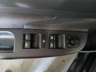 Volkswagen Golf Golf V Variant (1K5) Combi 1.6 (BSE) [75kW]  (06-2007/07-2009) picture 12