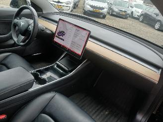 Tesla Model 3 Model 3 Sedan Long Range AWD 75 kWh (3D5) [258kW]  (06-2018/...) picture 7