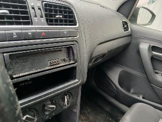 Volkswagen Polo Polo V (6R) Hatchback 1.2 TDI 12V BlueMotion (CFWA(Euro 5)) [55kW]  (1=
0-2009/05-2014) picture 15