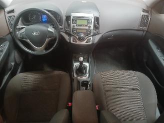 Hyundai I-30 i30 Crosswagon (WWH) Combi 1.4 CVVT 16V (G4FA) [80kW]  (11-2009/06-201=
2) picture 11