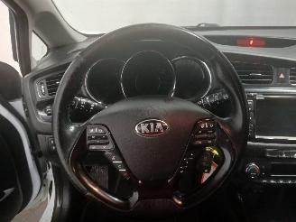 Kia Cee d Cee'd Sportswagon (JDC5) Combi 1.6 GDI 16V (G4FD) [99kW]  (09-2012/12-=
2018) picture 17