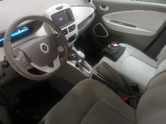 Renault Zoé Zoé (AG) Hatchback 5-drs 46kW (5AM-450(5AM-B4)) [46kW]  (06-2012/...=
) picture 11