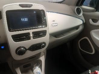 Renault Zoé Zoé (AG) Hatchback 5-drs 46kW (5AM-450(5AM-B4)) [46kW]  (06-2012/...=
) picture 15