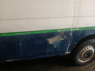 Volkswagen Transporter Transporter/Caravelle T4 Bus 2.5i (AVT) [85kW]  (08-1996/04-2003) picture 17