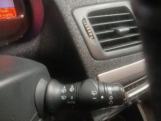 Renault Mégane Megane III Grandtour (KZ) Combi 5-drs 1.6 16V (K4M-858(K4M-R8)) [81kW]=
  (05-2009/08-2015) picture 15