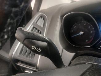 Ford Focus Focus 3 Hatchback 1.6 EcoBoost 16V (JQDB(Euro 5)) [110kW]  (07-2010/05=
-2018) picture 14