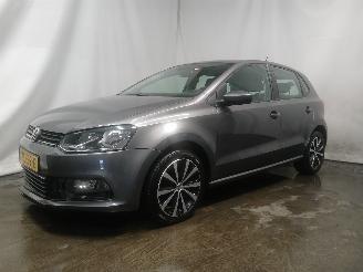 Volkswagen Polo Polo V (6R) Hatchback 1.4 TDI 12V 90 (CUSB(Euro 6)) [66kW]  (02-2014/1=
0-2017) picture 2