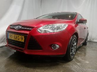 Schadeauto Ford Focus Focus 3 Hatchback 1.0 Ti-VCT EcoBoost 12V 100 (M2DA(Euro 5)) [74kW]  (=
02-2012/05-2018) 2012/7