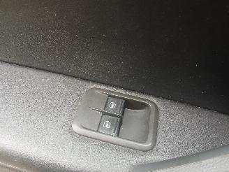 Skoda Yeti Yeti (5LAC) SUV 1.4 TSI 16V (CAXA) [90kW]  (06-2010/05-2015) picture 13