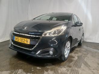 Unfallwagen Peugeot 208 208 I (CA/CC/CK/CL) Hatchback 1.2 Vti 12V PureTech 82 (EB2F(HMZ)) [60k=
W]  (03-2012/12-2019) 2016/1