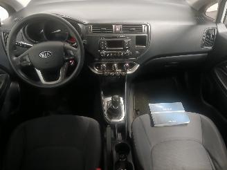 Kia Rio Rio III (UB) Hatchback 1.4 CVVT 16V (G4FA) [80kW]  (09-2011/12-2017) picture 11