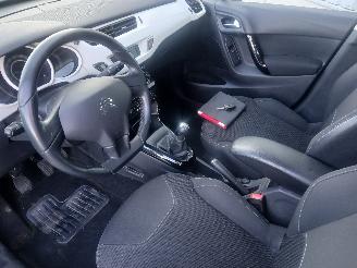 Citroën C3 C3 (SC) Hatchback 5-drs 1.2 VTi 82 12V (EB2F(HMZ)) [60kW]  (06-2012/09=
-2016) picture 12