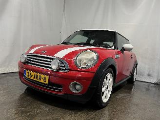 damaged passenger cars Mini Mini Mini (R56) Hatchback 1.6 16V Cooper (N12-B16A) [88kW]  (10-2006/02-201=
2) 2009/8