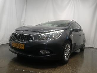 uszkodzony samochody osobowe Kia Cee d Cee'd Sportswagon (JDC5) Combi 1.4i CVVT 16V (G4FA) [73kW]  (09-2012/1=
2-2018) 2013/5