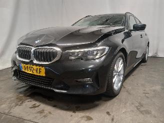 Schadeauto BMW 3-serie 3 serie Touring (G21) Combi 330i 2.0 TwinPower Turbo 16V (B48-B20B) [1=
90kW]  (07-2019/...) 2020/9