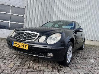 Damaged car Mercedes E-klasse E (W211) Sedan 2.2 E-220 CDI 16V (OM646.961) [110kW]  (03-2002/12-2008=
) 2006/2