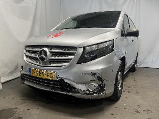 Damaged car Mercedes Vito Vito (447.6) Van 2.2 114 CDI 16V (OM651.950) [100kW]  (10-2014/...) 2017/3