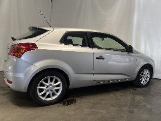 Kia Cee d Cee'd Sporty Wagon (EDF) Combi 1.4 16V (G4FA) [80kW]  (09-2007/12-2012=
) picture 6
