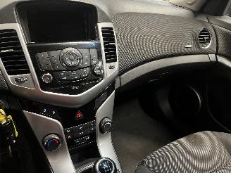 Daewoo Cruze Cruze SW (308) Combi 1.4 Turbo 16V (A14NET(Euro 5)) [103kW]  (08-2012/=
12-2015) picture 17