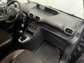 Citroën C3 C3 Picasso (SH) MPV 1.6 16V VTI 120 (EP6C(5FS)) [88kW]  (02-2009/10-20=
17) picture 8