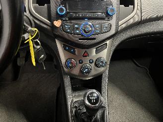 Chevrolet Aveo Aveo (300) Hatchback 1.4 16V (LDD) [74kW]  (03-2011/12-2015) picture 17