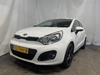 Damaged car Kia Rio Rio III (UB) Hatchback 1.2 CVVT 16V (G4LA5) [63kW]  (09-2011/12-2017) 2012/2
