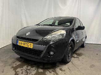 damaged passenger cars Renault Clio Clio III (BR/CR) Hatchback 1.5 dCi FAP (K9K-770(K9K-67)) [65kW]  (08-2=
010/12-2014) 2011/8