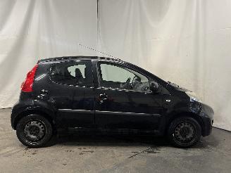 Peugeot 107 107 Hatchback 1.0 12V (384F(1KR)) [50kW]  (06-2005/05-2014) picture 7
