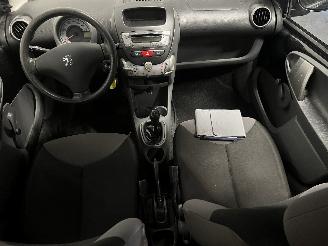 Peugeot 107 107 Hatchback 1.0 12V (384F(1KR)) [50kW]  (06-2005/05-2014) picture 10