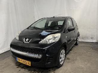 uszkodzony samochody osobowe Peugeot 107 107 Hatchback 1.0 12V (384F(1KR)) [50kW]  (06-2005/05-2014) 2011/11