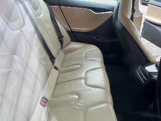Tesla Model S Model S Liftback 85 (L1S) [270kW]  (09-2012/02-2016) picture 9
