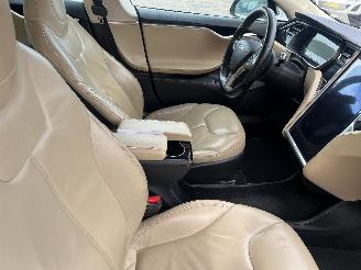 Tesla Model S Model S Liftback 85 (L1S) [270kW]  (09-2012/02-2016) picture 8