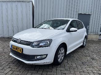 Schadeauto Volkswagen Polo Polo V (6R) Hatchback 1.2 TDI 12V BlueMotion (CFWA(Euro 5)) [55kW]  (1=
0-2009/05-2014) 2011/1