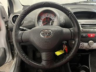 Toyota Aygo Aygo (B10) Hatchback 1.0 12V VVT-i (1KR-FE) [50kW]  (07-2005/05-2014) picture 22