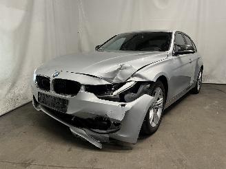 Unfallwagen BMW 3-serie 3 serie (F30) Sedan 320i 2.0 16V (N20-B20B) [135kW]  (03-2012/10-2018)= 2012/7