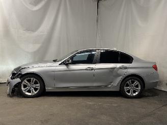 BMW 3-serie 3 serie (F30) Sedan 320i 2.0 16V (N20-B20B) [135kW]  (03-2012/10-2018)= picture 4