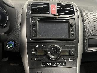 Toyota Auris Auris (E15) Hatchback 1.8 16V HSD Full Hybrid (2ZRFXE) [100kW]  (09-20=
10/09-2012) picture 19