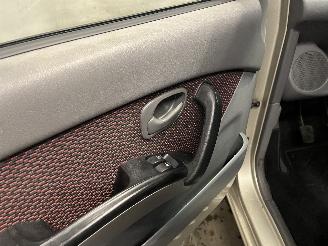 Hyundai Atos Atos Hatchback 1.1 12V (G4HG) [46kW]  (01-1997/12-2008) picture 17