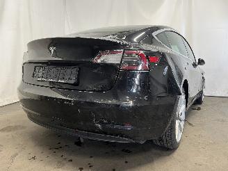 Tesla Model 3 Model 3 Sedan Long Range 72kWh (3D6) [192kW]  (01-2017/...) picture 4