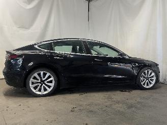 Tesla Model 3 Model 3 Sedan Long Range 72kWh (3D6) [192kW]  (01-2017/...) picture 6