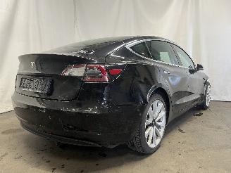 Tesla Model 3 Model 3 Sedan Long Range 72kWh (3D6) [192kW]  (01-2017/...) picture 5