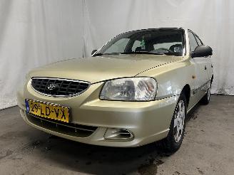 skadebil auto Hyundai Accent Accent Hatchback 1.5i 12V (G4EB) [65kW]  (01-2000/11-2005) 2002/11