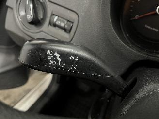 Volkswagen Polo Polo V (6R) Hatchback 1.2 TDI 12V BlueMotion (CFWA(Euro 5)) [55kW]  (1=
0-2009/05-2014) picture 15